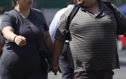 Imagen de archivo que muestra a personas con obesidad en Ciudad de México (México).