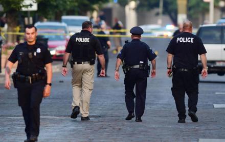 Policías