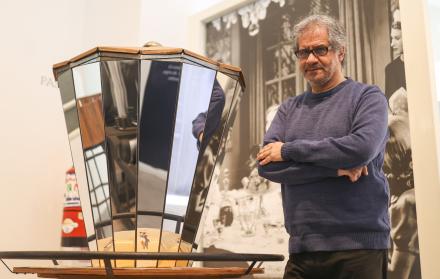 Raúl Manrupe, investigador del Museo de Cine, posa durante una entrevista con Efe el 21 de julio de 2022, en Buenos Aires (Argentina).