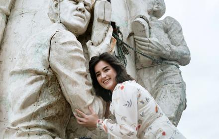 Victoria Bastidas, escultora del monumento del Bicentenario (Guayaquil)