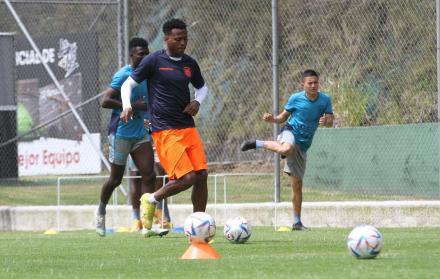 MICHAEL-ESTRADA-ENTRENAMIENTO-SELECCIÓN