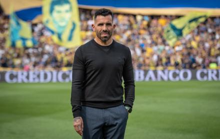 Carlos-Tevez-Rosario-entrenador