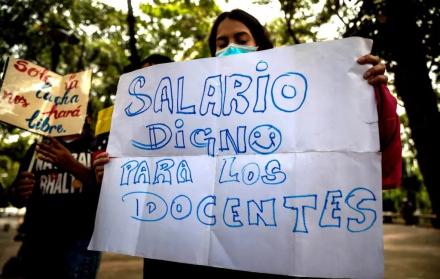 Sindicatos de docentes y ONG de Venezuela denunciaron este domingo, Día del Maestro en el país, una situación laboral 