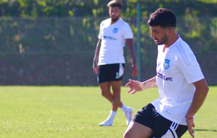 José Albertí, entrenando con Emelec en Argentina donde hace la pretemporada el cuadro azul.