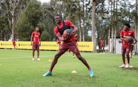 LDU-ENTRENAMIENTO-JOSE-ANGULO