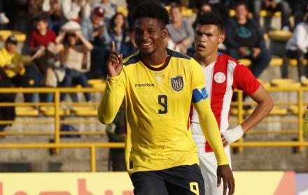 Justin Cuero marcó los dos goles con los que Ecuador venció 2-1 a Paraguay.