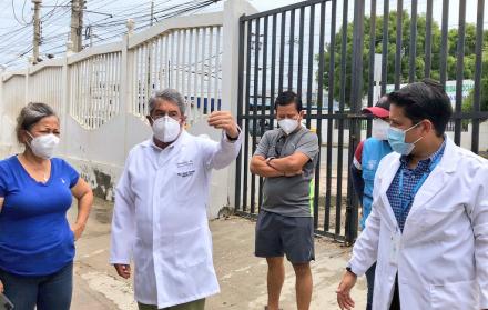 Ministro de Salud visita Santa Elena