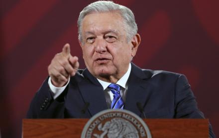 Mundo_México_López Obrador_FF. AA.