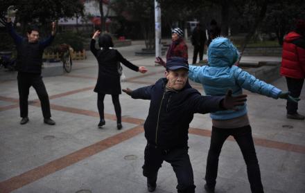 chinos bailando