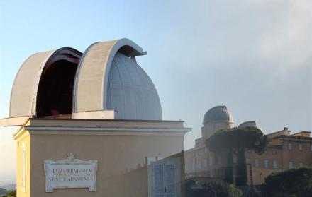 Observatorio-astronB3mico-del-Vaticano-en-el-palacio-apostB3lico-de-Castel-Ganldolfo.-EFE
