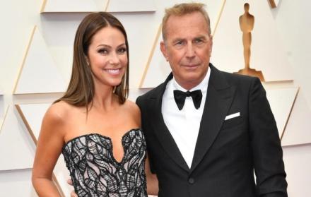 Kevin-Costner y Christine-Baumgartner.