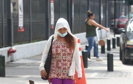 Las temperaturas altas continúan en la ciudad de Guayaquil, afectando a la ciudadanía a diario.