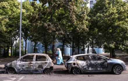 Francia quema de carros