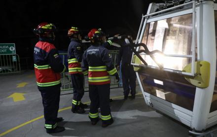 El rescate de las personas que quedaron atrapadas en el Teleférico de Quito.