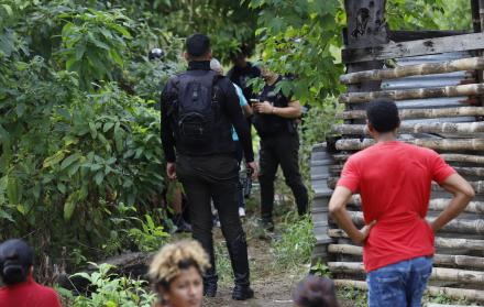 MUJER MUERTA EN ZANJA (10844347)