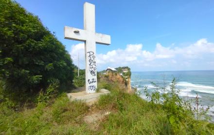 la cruz donde muchos se tomaron fotografias, ahora ya no es visitada