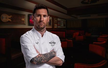 Fotografía cedida por Hard Rock International donde aparece el astro argentino del fútbol Lionel Messi, vestido como chef en promoción del 