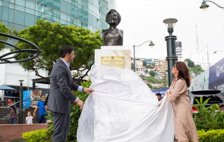 Guayaquil_Homenaje_Dolores Trullás