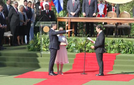Santiago Peña hace juramento como nuevo presidente de Paraguay