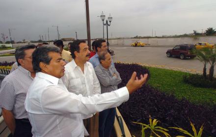 CAROS FALQUEZ Y JAIME NEBOT