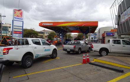 Los carburantes volvieron a acabarse del stock de los surtidores, este martes 29 de agosto del 2023, y por segunda semana consecutiva, hecho que hace pensar a los usuarios y distribuidores, que se trata de un maltrato a Cuenca y Azuay, pues es el único te