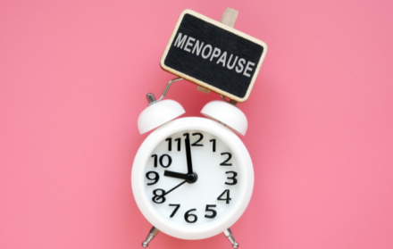 Los expertos piden más investigación sobre la cronología y el tratamiento de la menopausia.