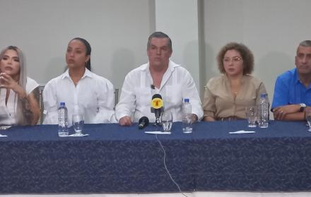 La posición de los funcionarios cuenta con el apoyo de 106 alcaldes de la Revolución Ciudadana y otras bancadas