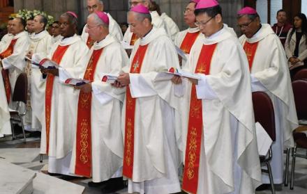 Sociedad_Iglesia Católica_Encuentro sacerdotal