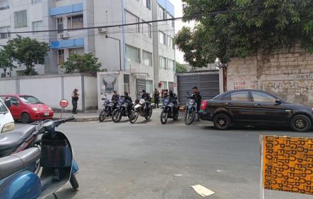 Las autoridades ordenaron incrementar la seguridad en los exteriores del Cuartel Modelo con el fin de evitar algún tipo de ataque por la diligencia del caso Villavicencio.