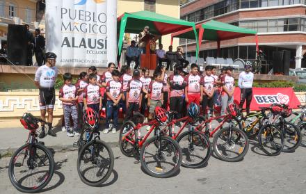 Escuela-ciclismo-Alausí