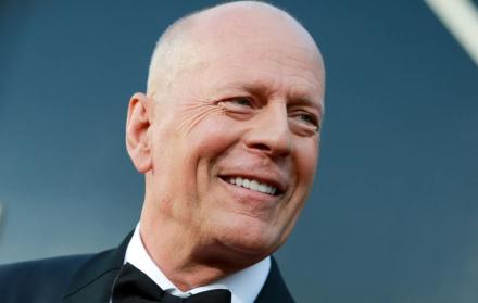 Bruce Willis padece de demencia frontotemporal.