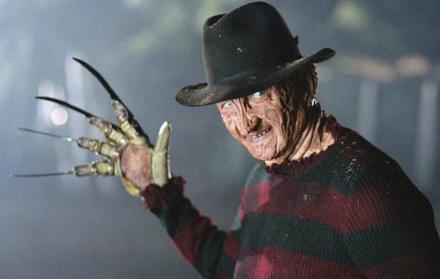 Pesadilla en Elm Street (1984) es una película emblemática del terror. Incluye un personaje con cicatrices que representaban su estatus de villano
