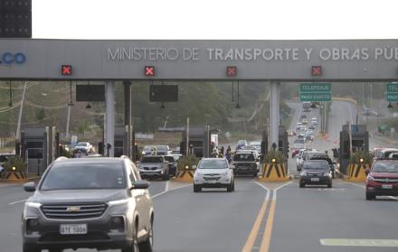 Turistas retornan a Guataquil luego de cuatro días de descanso.