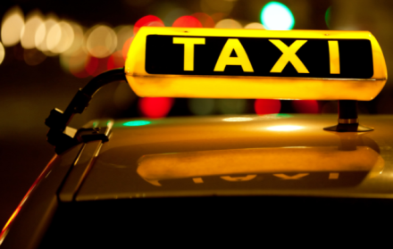 Referencial. Las aplicaciones de taxi se ubicaron en primer y segundo lugar con 5 y 4 puntos sobre 10 posibles, respectivamente.