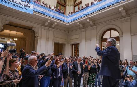 Fernández dice adiós a la Casa Rosada, Milei despeja la gran duda del Banco Central