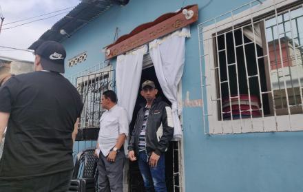 Suceso. Los menores que fueron asesinados por un grupo de sicarios están siendo velados en su domicilio, en el Guasmo Sur.