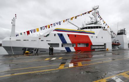 Zarpa hacia la Antártida el buque científico más grande construido en Colombia