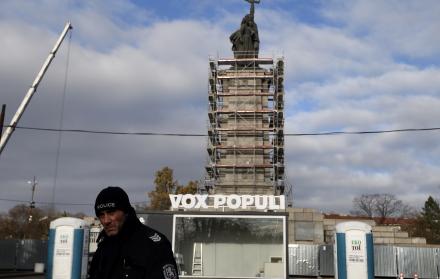 La oposición prorrusa de Bulgaria bloquea el Parlamento por la retirada de un monumento soviético