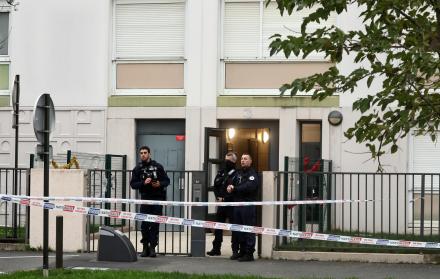 Detenido un hombre por el asesinato de su esposa y sus cuatro hijos en Francia
