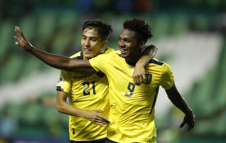 Ecuador - Chile (9817919)
