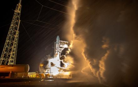 El nuevo cohete de ULA lanza con éxito un módulo de la NASA a la Luna