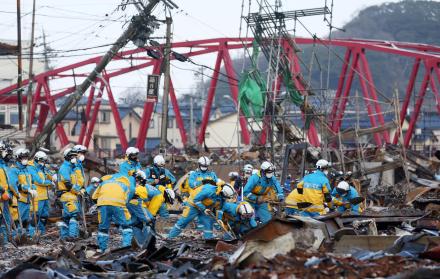 Empieza la construcción de viviendas temporales para desplazados del terremoto de Japón