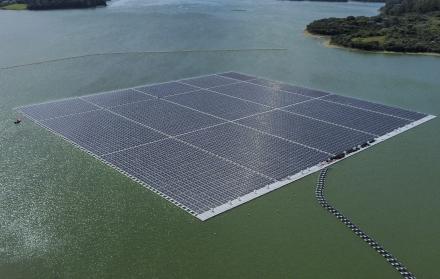 Inauguran en São Paulo la mayor central solar flotante de Brasil con 10.000 paneles