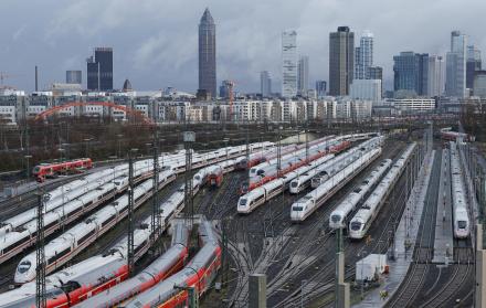 Nueva huelga de maquinistas paraliza el tráfico ferroviario en Alemania hasta el lunes