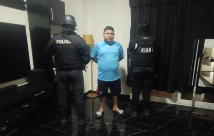 Los detenidos están vinculados al asesinato de un empresario minero y al atentado que sufrió la jefa política del cantón Ponce Enríquez, en Azuay.