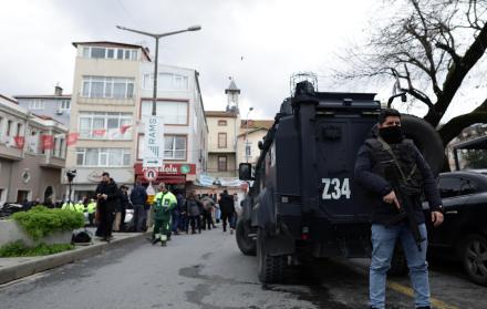 Turquía atribuye el atentado contra iglesia en Estambul al Estado Islámico