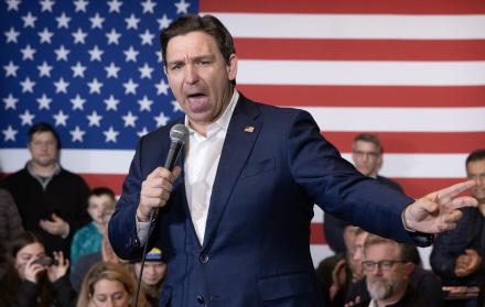 El gobernador DeSantis quiere sacar a los 'sin techo' de las calles de Florida