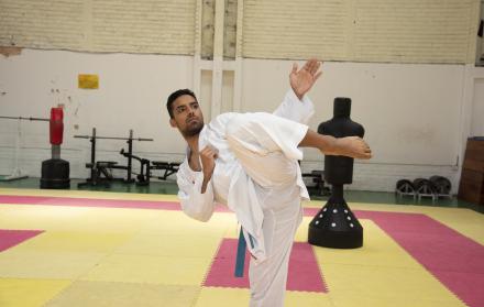 José-Acevedo-karateca