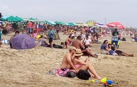 Los turistas disfrutaron de las playas en el feriado de carnaval 2024.
