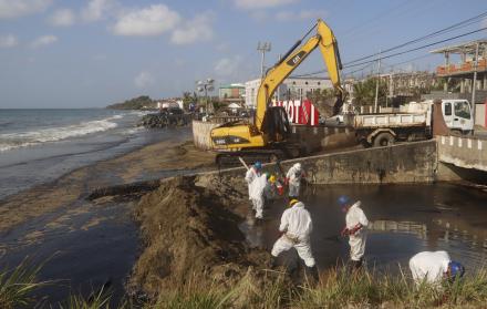 Trinidad y Tobago afronta una emergencia nacional tras un grave derrame de crudo en sus costas